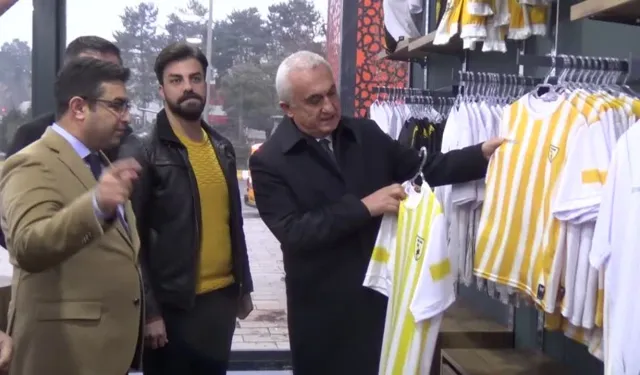 Muş Valisi Çakır, Muşspor Store'yi Ziyaret Etti