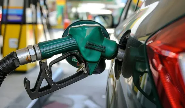 Akaryakıta bir zam daha bekleniyor