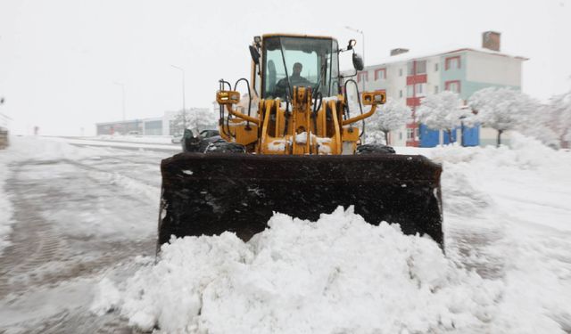 Bitlis’te Köy Yolları Ulaşıma Açılıyor