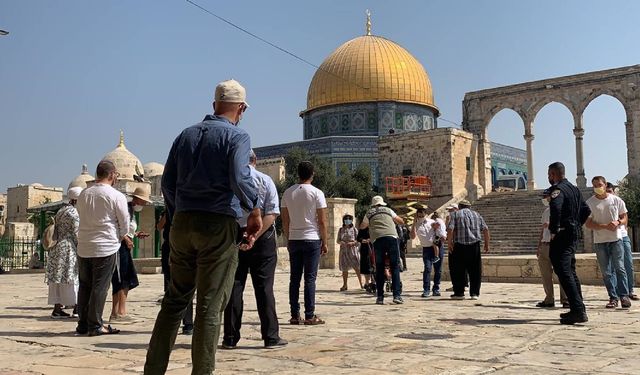 Siyonist Sömürgecilerden Mescid-i Aksa’ya Provokatif Baskın