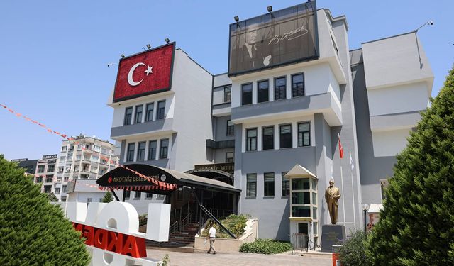 Akdeniz Belediye Başkanı Sarıyıldız’ın Yerine Kayyum Atandı