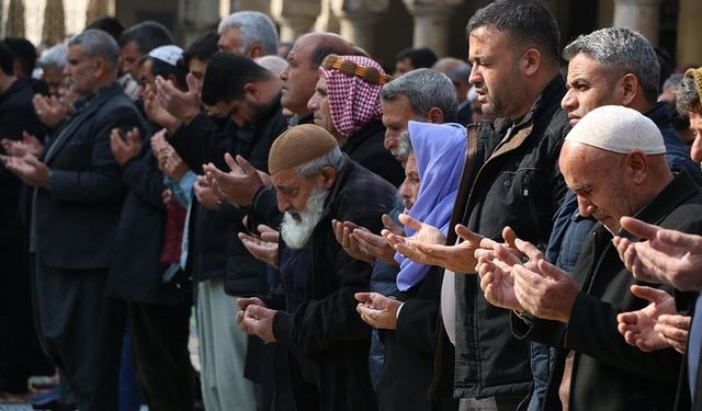 Şanlıurfa’da Cuma Namazı Sonrası Yağmur Duası Yapıldı