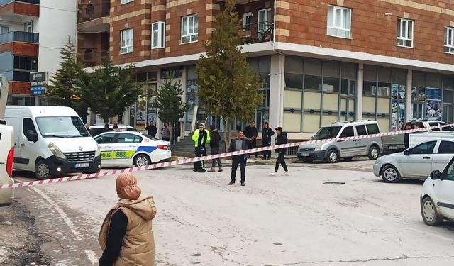 Ahlat’ta Doğalgaz Borusu Delindi: Mahallede Panik Yaşandı