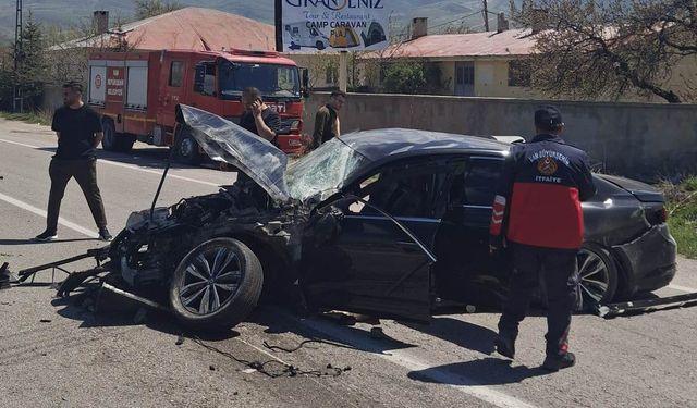 Takla Atan Otomobilde Bir Kişi Yaralandı