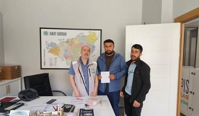 Topladıkları 250 bin TL'yi Gazze'ye bağışladılar