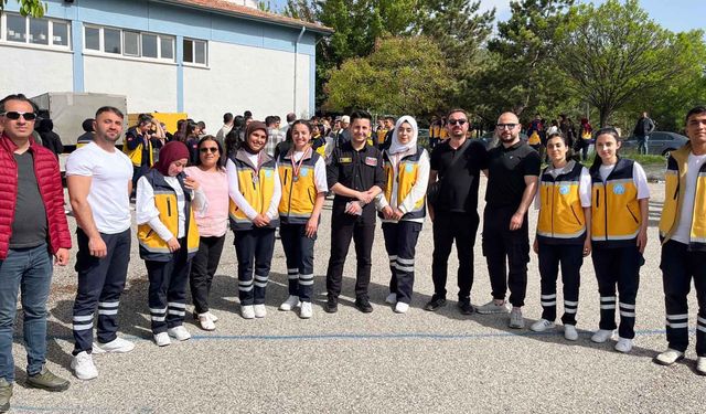 Bitlis Eren Üniversitesi Öğrencilerinden TRALLİ Travma Rallisi’nde Büyük Başarı