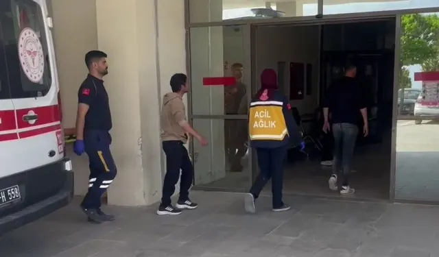 Arkadaşlar Arasında Şakayla Edilen Kavga Kanlı Bitti: 3 Kişi Yaralandı