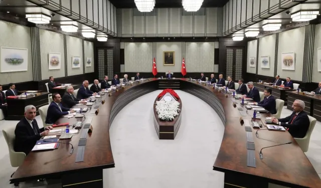 Kabine Toplantısı Bugün Yapılıyor: Gündemde Neler Olacak?