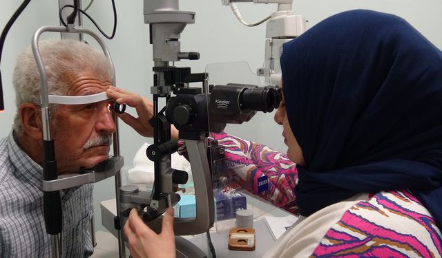 Prof. Dr. Akpolat: Sigara, Göz Sağlığını Tehdit Eden Ciddi Bir Risk Faktörü