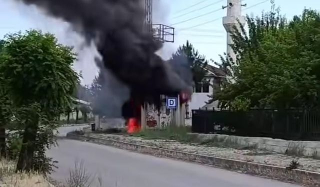 Trafo Yangını: Mahalle Elektriksiz Kaldı