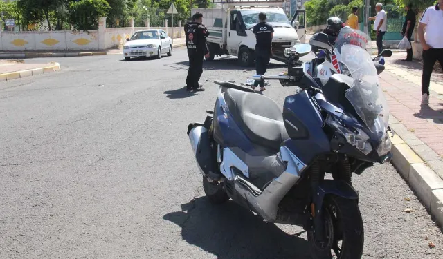 Kamyonetle Çarpışan Motosiklette 2 Kişi Yaralandı