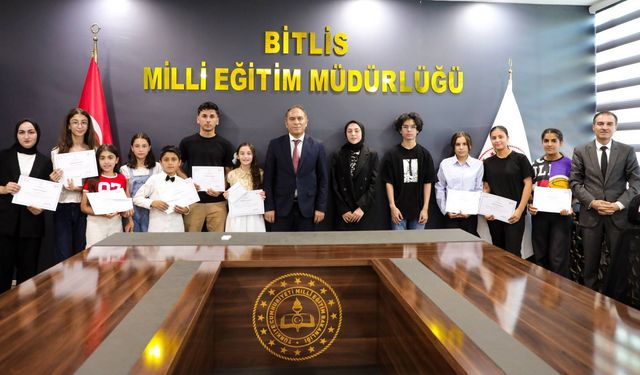 Bitlis’te 'Dilimizin Zenginlikleri' Projesinin Ödül Töreni