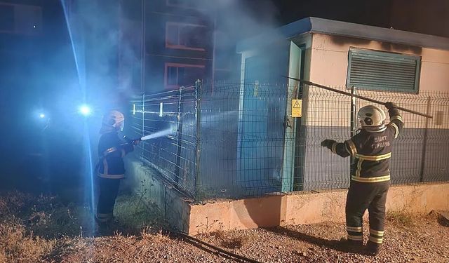 Siirt’te Trafo Yangını Mahalleyi Karanlığa Boğdu