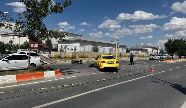 Feci Kazada Karı Koca Hayatını Kaybetti