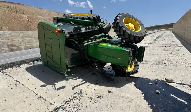 Komşu İlde Takla Atan Traktörde 1 Kişi Yaralandı