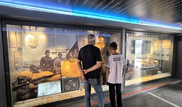 Çanakkale Savaşları’nın İzlerini Taşıyan Mobil Müze Tatvan'da Ziyarete Açıldı