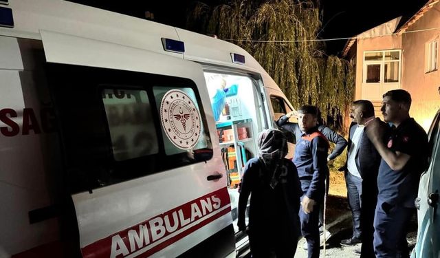 Dağda Mahsur Kalan Rahatsız Çoban Kurtarıldı