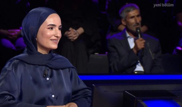 YKS çıkışında çiçekle karşılanan Çimen, Milyoner’de 100 bin TL kazandı