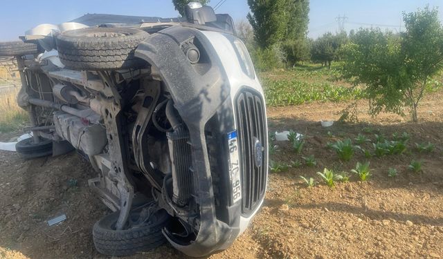 Otomobil ile Kamyon Çarpıştı: 1 Yaralı