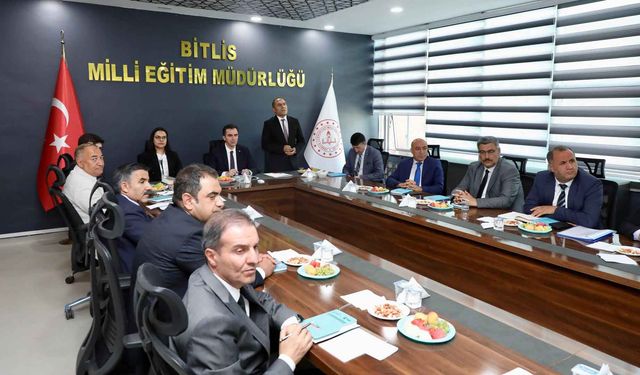 Bitlis Valisi Karakaya’dan Eğitim Yatırımlarına Tam Destek