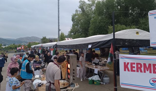 Tatvan’da Gazze ve yetimler yararına kermes düzenlendi