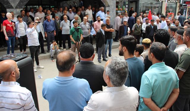 Leman Dergisi’ne Tepki: Peygamber Efendimize Yapılan Hakaret Lanetlendi