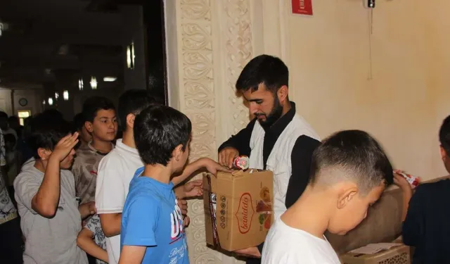 Umut Kervanı Çocukları Hem Serinletti Hem Sevindirdi