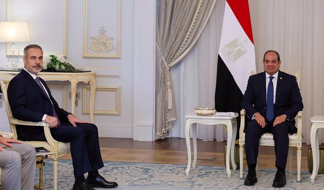 Bakan Fidan, Mısır’da Abdülfettah es-Sisi ile Görüştü