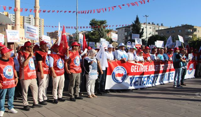 Zam teklifini yetersiz bulan memurlar iş bırakma kararı aldı