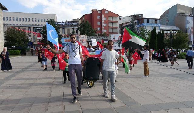 Sağlık Çalışanları Gazze İçin 90 Haftadır Yürüyorlar
