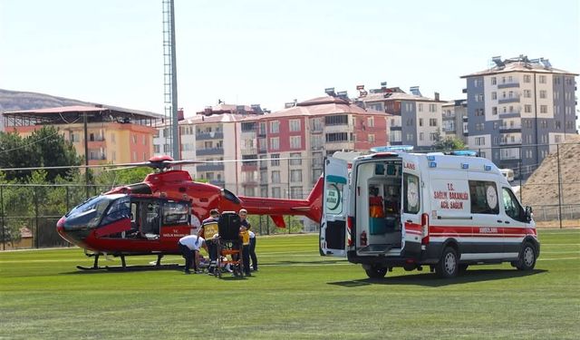 Ambulans Helikopterle 80 Yaşındaki Hasta İçin Kalktı