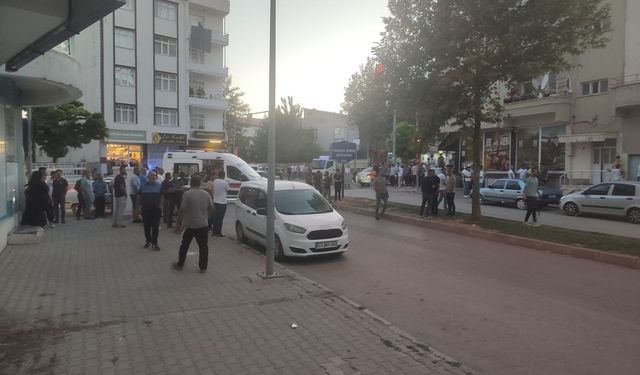 Alacak-Verecek Meselesi Silahlı ve Bıçaklı Kavgaya Dönüştü: 6 Yaralı