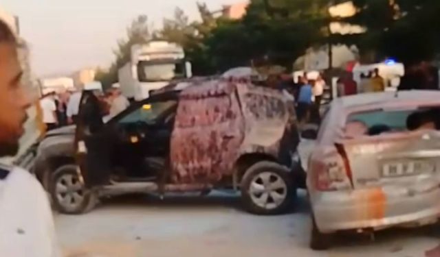 Bitlis’te freni patlayan tır yaklaşık 10 araca çarparak durabildi