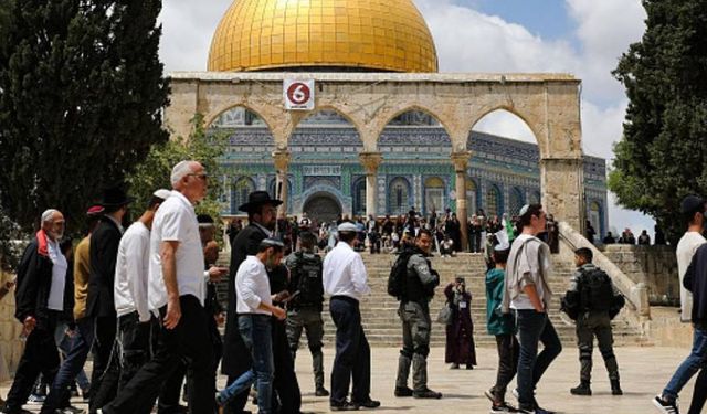 İşgalci Siyonistlerden Mescid-i Aksa’ya Baskın