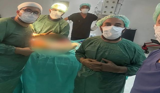 Bingöl’de Riskli Diz Protezi Ameliyatı Başarıyla Gerçekleştirildi