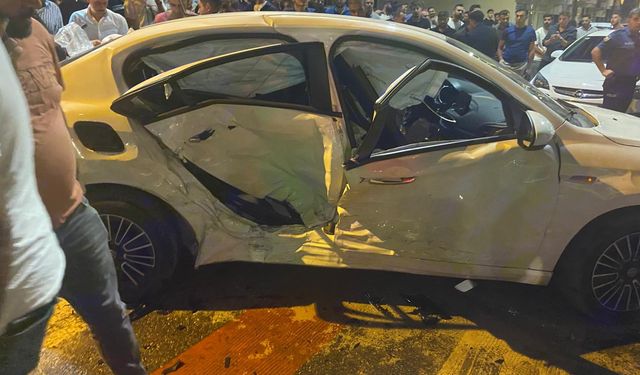 Muş’ta iki araç çarpıştı: 3 yaralı