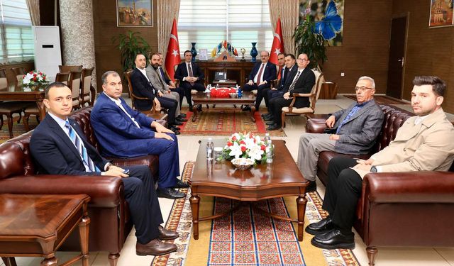 Bakan Yardımcısı Çam, Bitlis Valiliği’ni Ziyaret Etti