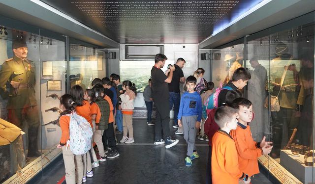 Çanakkale Savaşları Mobil Müzesi’ne Bitlislilerden Yoğun İlgi