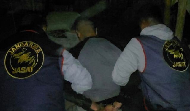 Muş’ta 2 Hükümlü JASAT Operasyonuyla Kıskıvrak Yakalandı