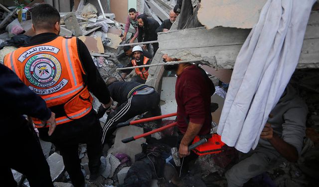 Gazze’de ateşkesin ardından enkaz altından 280 Filistinlinin naaşı çıkarıldı
