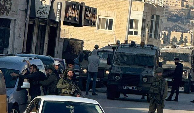 Siyonistler Batı Şeria’da Serbest Bırakılan Esirlerin Evlerine Baskın Düzenledi