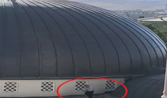 20 Metre Yükseklikteki Camii Kubbesinde Güvercin Besledi