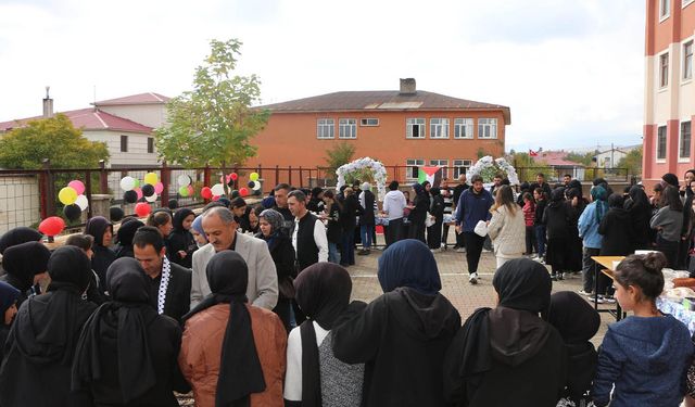 Bingöl’de Gazze İçin Kermes Düzenlendi