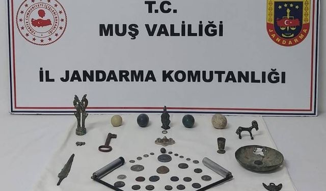 Muş’ta Roma ve Urartu dönemine ait objeler ele geçirildi
