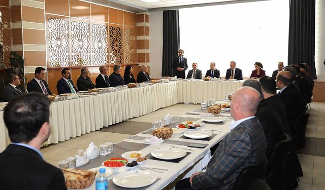 Bitlis Eren Üniversitesi’nde Danışma Kurulu Toplantısı Yapıldı