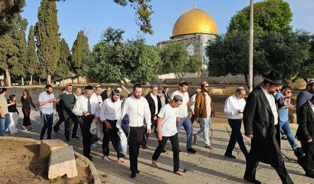 İşgalciler Mescid-i Aksa’yı Hedef Almaya Devam Ediyor