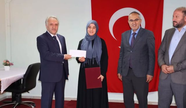 Bitlis İl Müftüsü Koçak’tan Hafızlık Bölge Birincisine Tebrik
