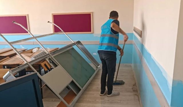 Bitlis’te Denetimli Serbestlik Yükümlüleri Okulları Onarıp Güzelleştiriyor