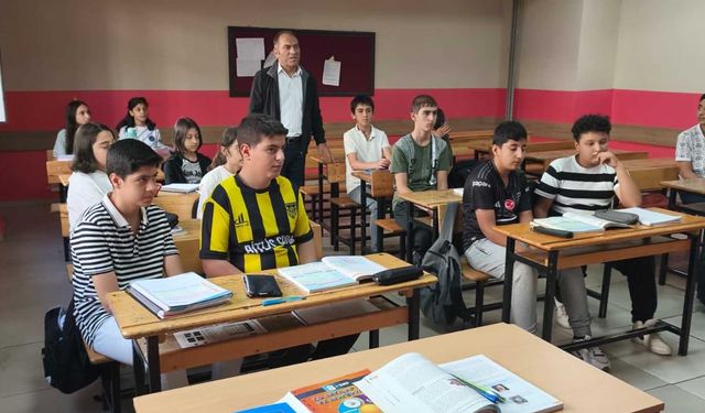 Selahaddin Eyyubi Ortaokulu DYK Kurslarına Ziyaret