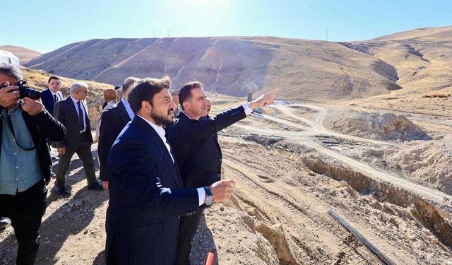 Vali Karakaya, Adilcevaz HİS Göletinde incelemelerde bulundu